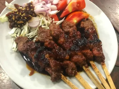 Pondok Sate H. Paijo: Menu, Harga, Fasilitas Lengkap dan Nyaman.